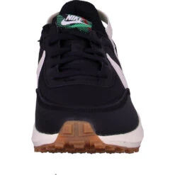 Berühmter Schuhladen -Berühmter Schuhladen 375981999 2